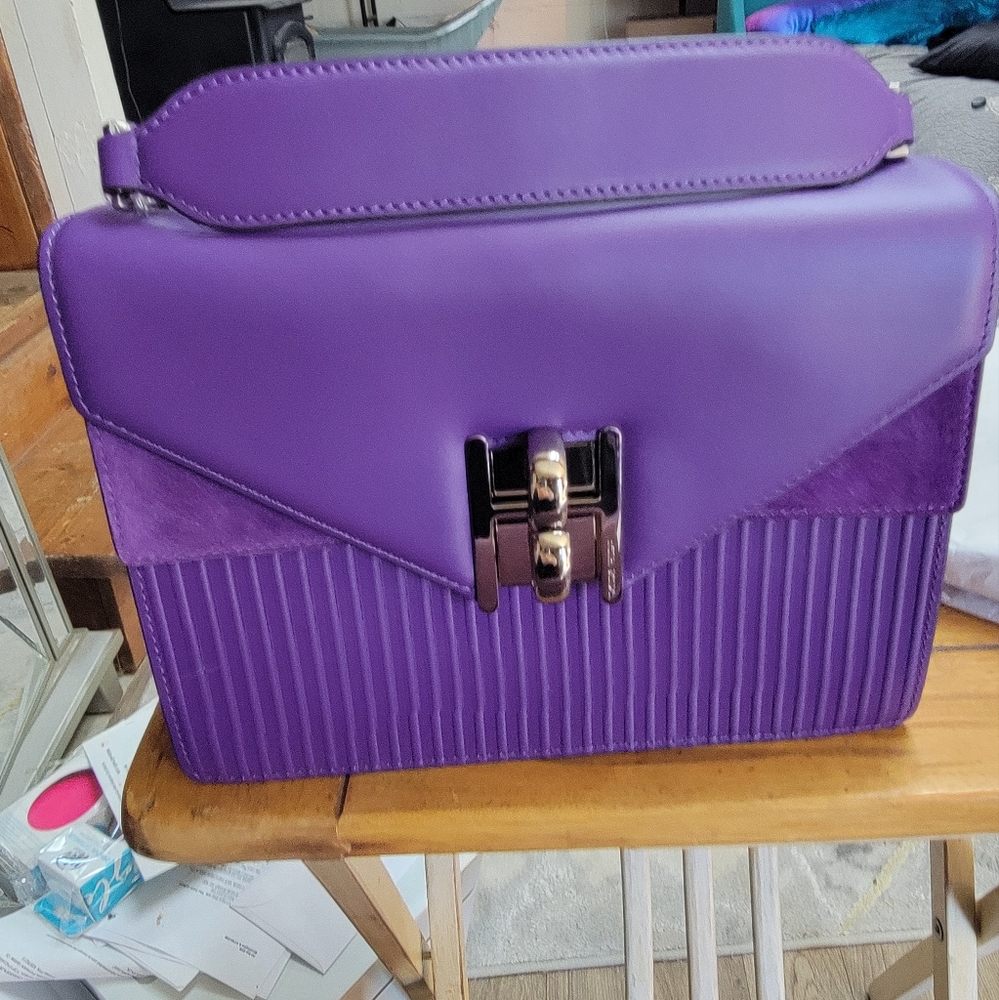 NWT Henri Bendel Plaza Top Handel Satchel in Purple